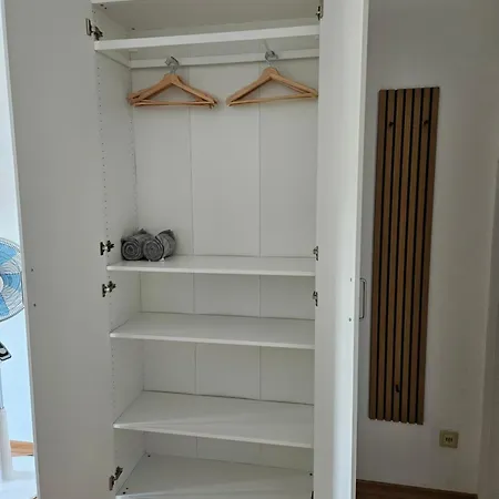 Charmante 1 Zimmerwohnung Mit Stellplatz Apartment *
